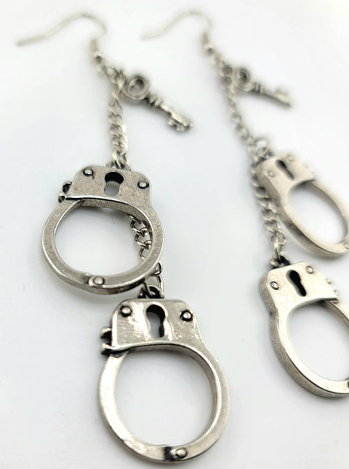 ER-Dangle handcuff & key