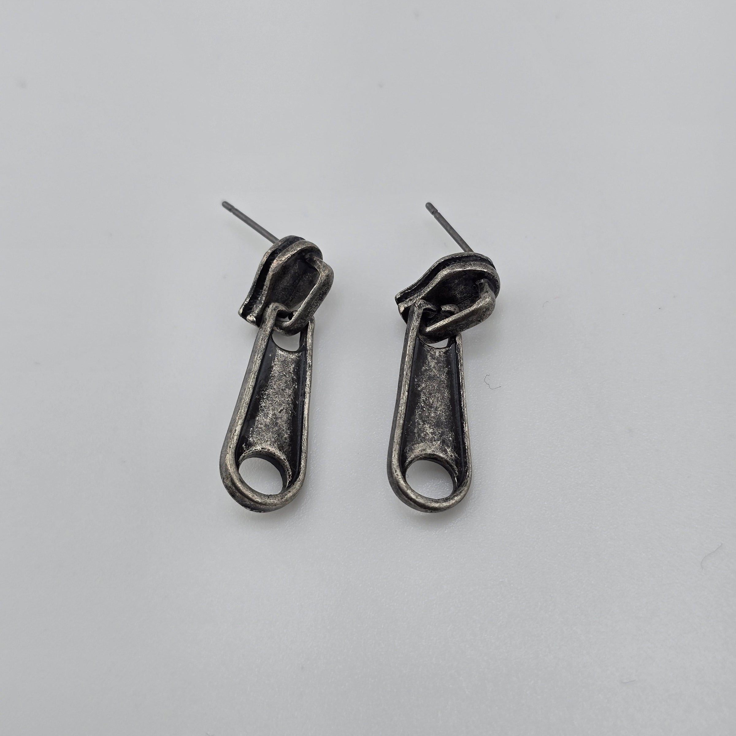 ER-Zipper Pull