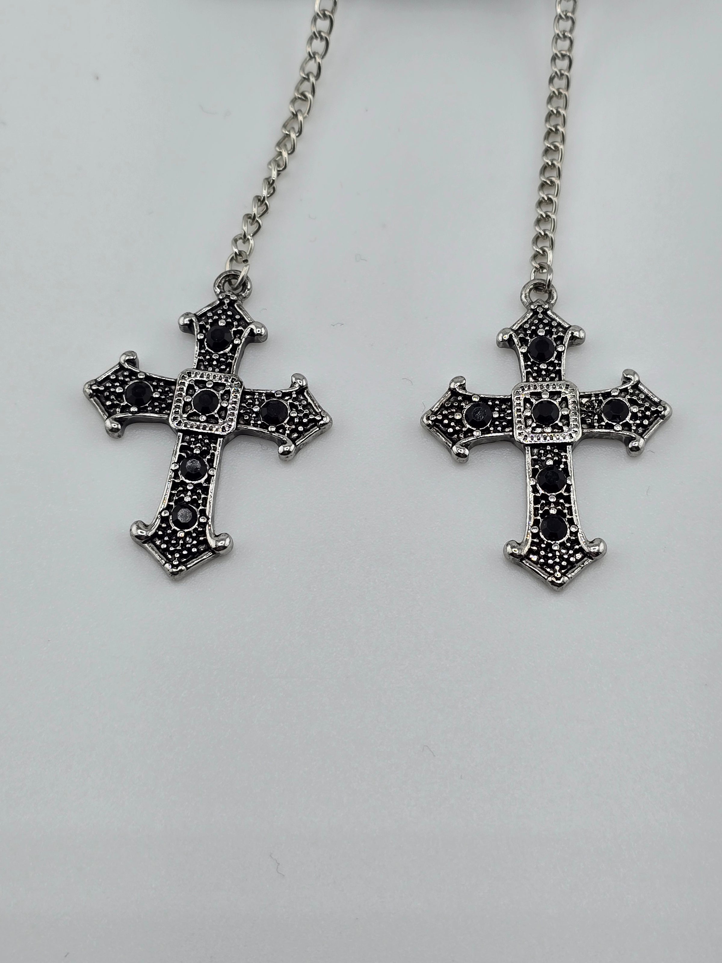 ER-Dangling Cross w/Blk stone