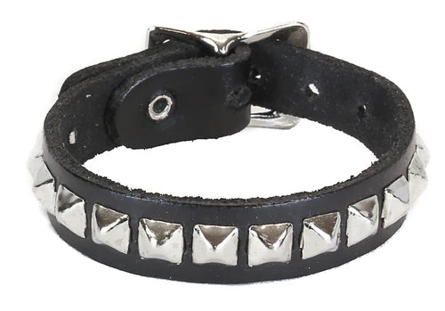 BR 1 row 1/4" pyr 1/2" wide