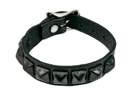 BR 1 row pyramid buckle blk