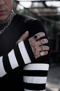 Specter Striped L/S Blk/Wht