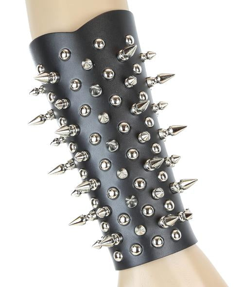 Armband with Spikes