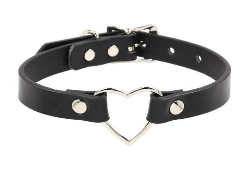 Choker with heart in the best sale middle