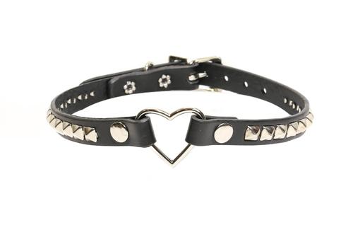 Middle Heart Ring Studded Choker