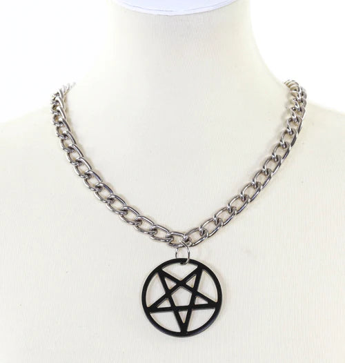 Pentagram Blk Pendant Chain