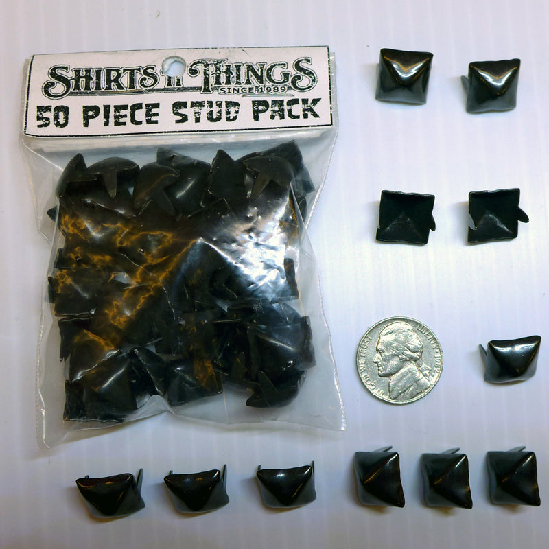 Pyramid Studs Black-50 Pack